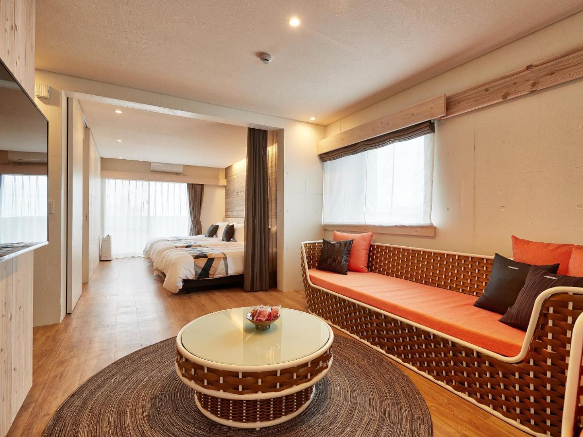 Yomitan Condhotel Nd Kültér fotó